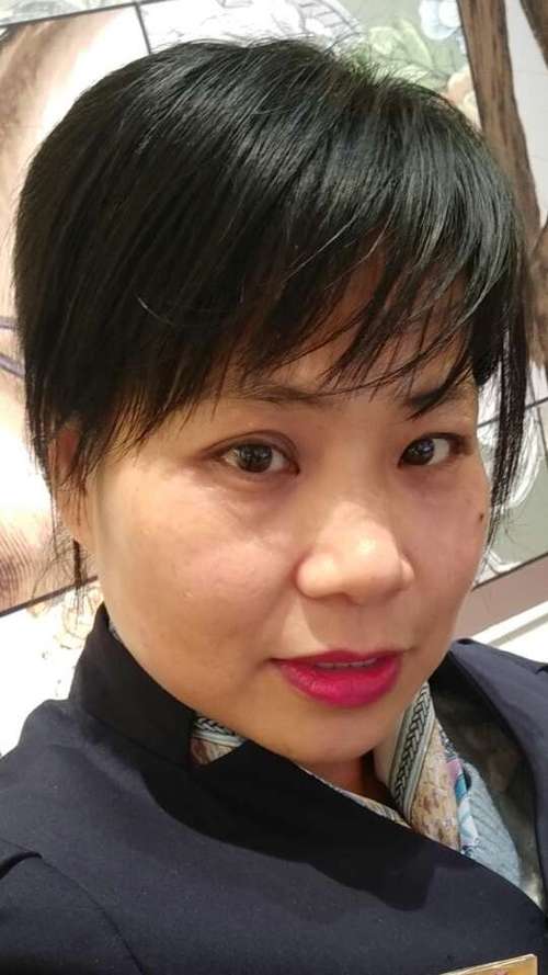 43 岁女性