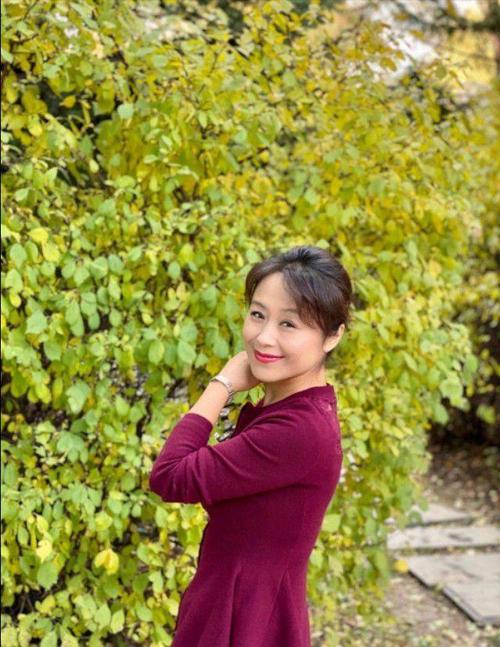 54岁女性