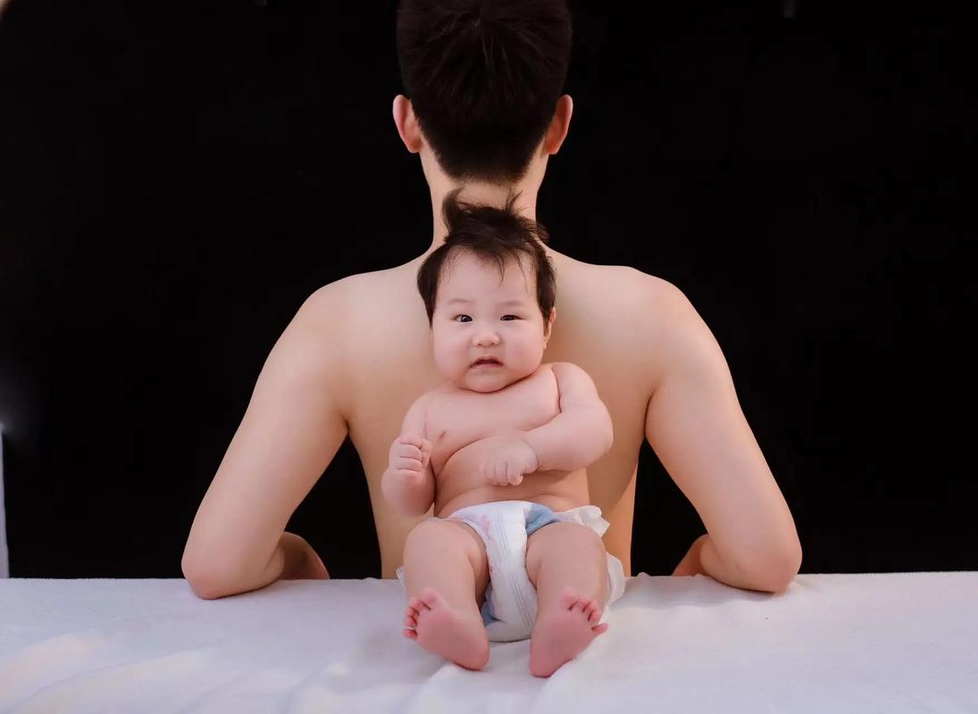 婴儿抖肩