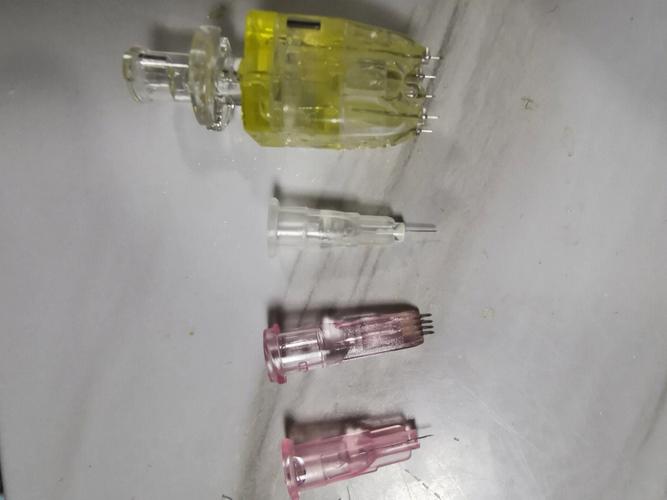 针头合照