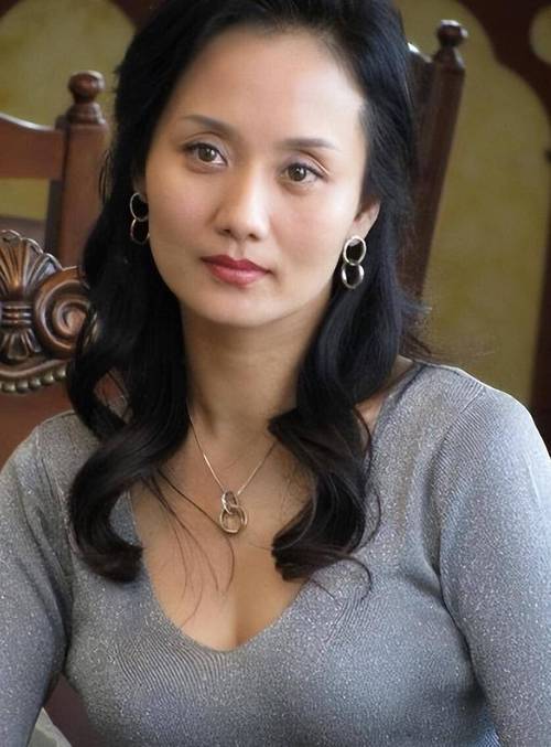 李颖