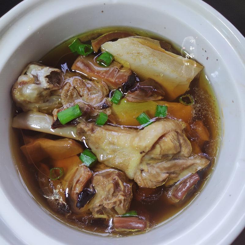 墨鱼老鸭汤