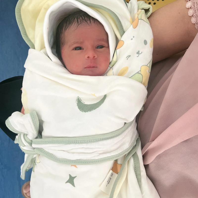  自然怀孕婴儿