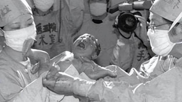 中国首个试管婴儿诞生在哪里？